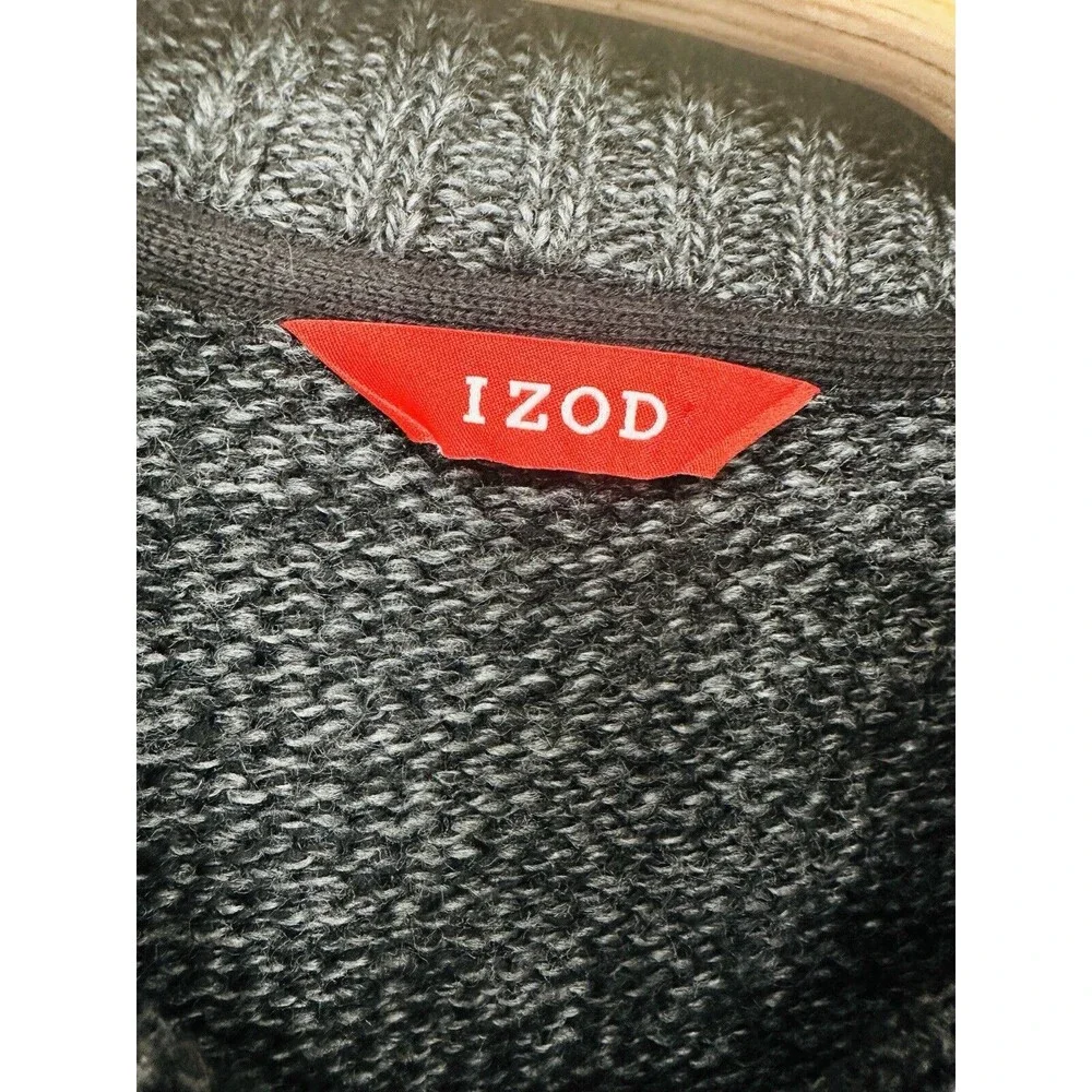 Izod Men's Sweater 1/4 zip Large Snowflake/Christmas Carbon Htr  Size L see note